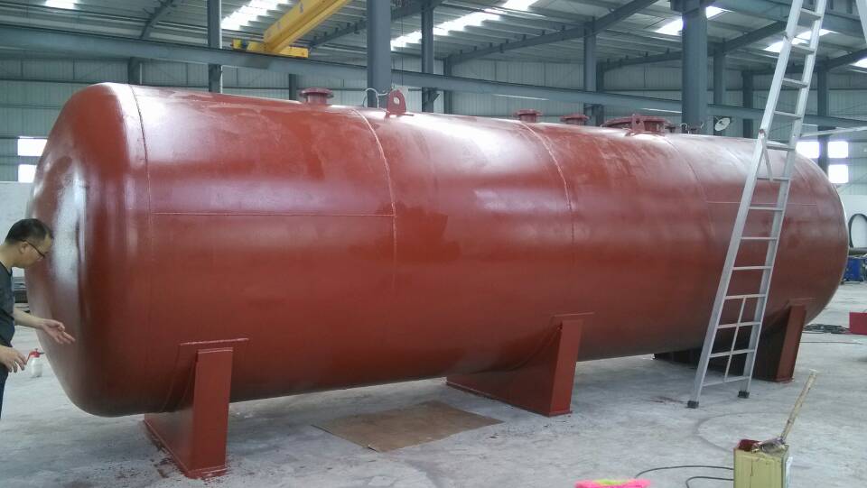 鋼襯塑儲(chǔ)罐的優(yōu)勢: 鋼襯塑儲(chǔ)罐的優(yōu)勢: